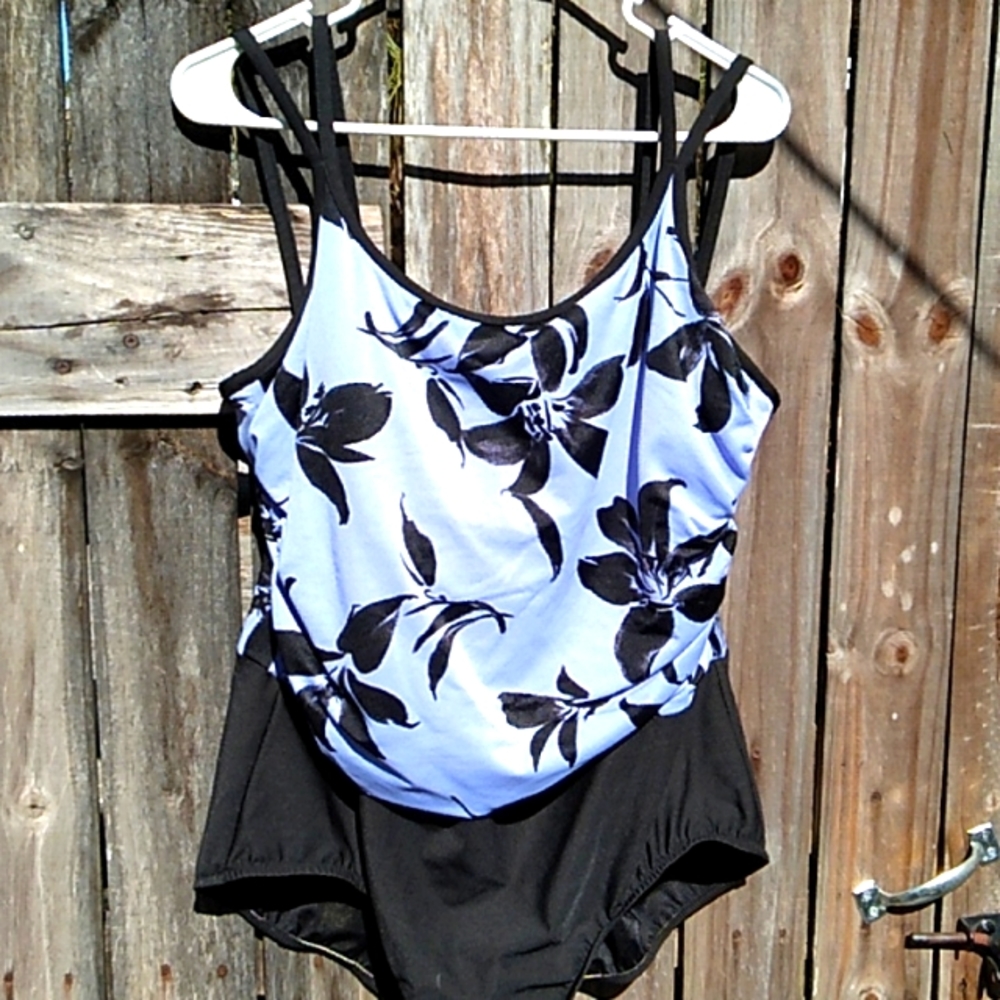 Trimshaper Onepiece Swim Suit (20W)